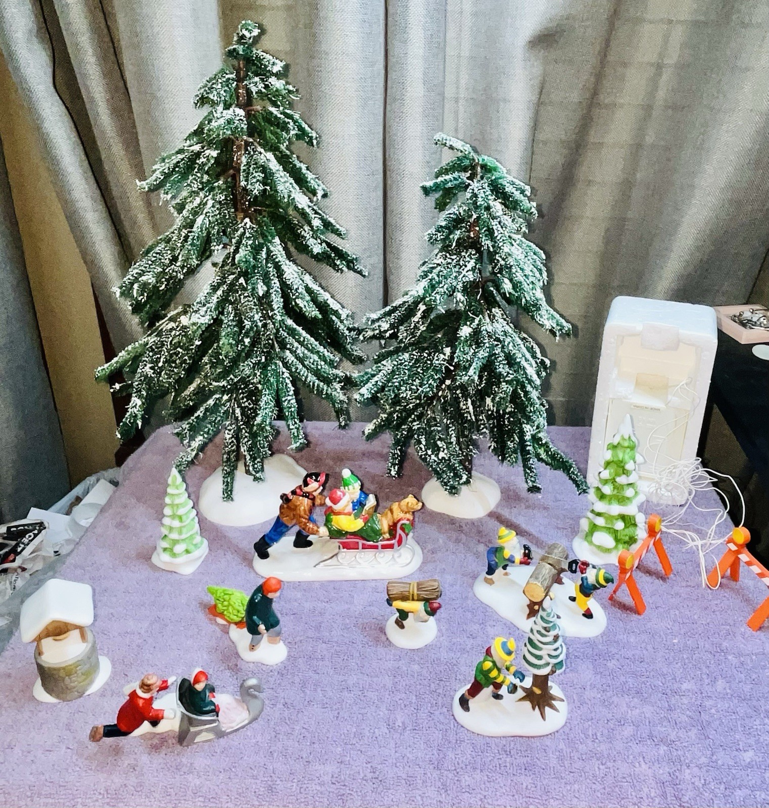 13Pc. VTG Department 56 Christmas Heritage Village Collection Set Original Boxes 13Pc. VTG Department 56 Christmas Heritage Village Collection Set Original Boxes