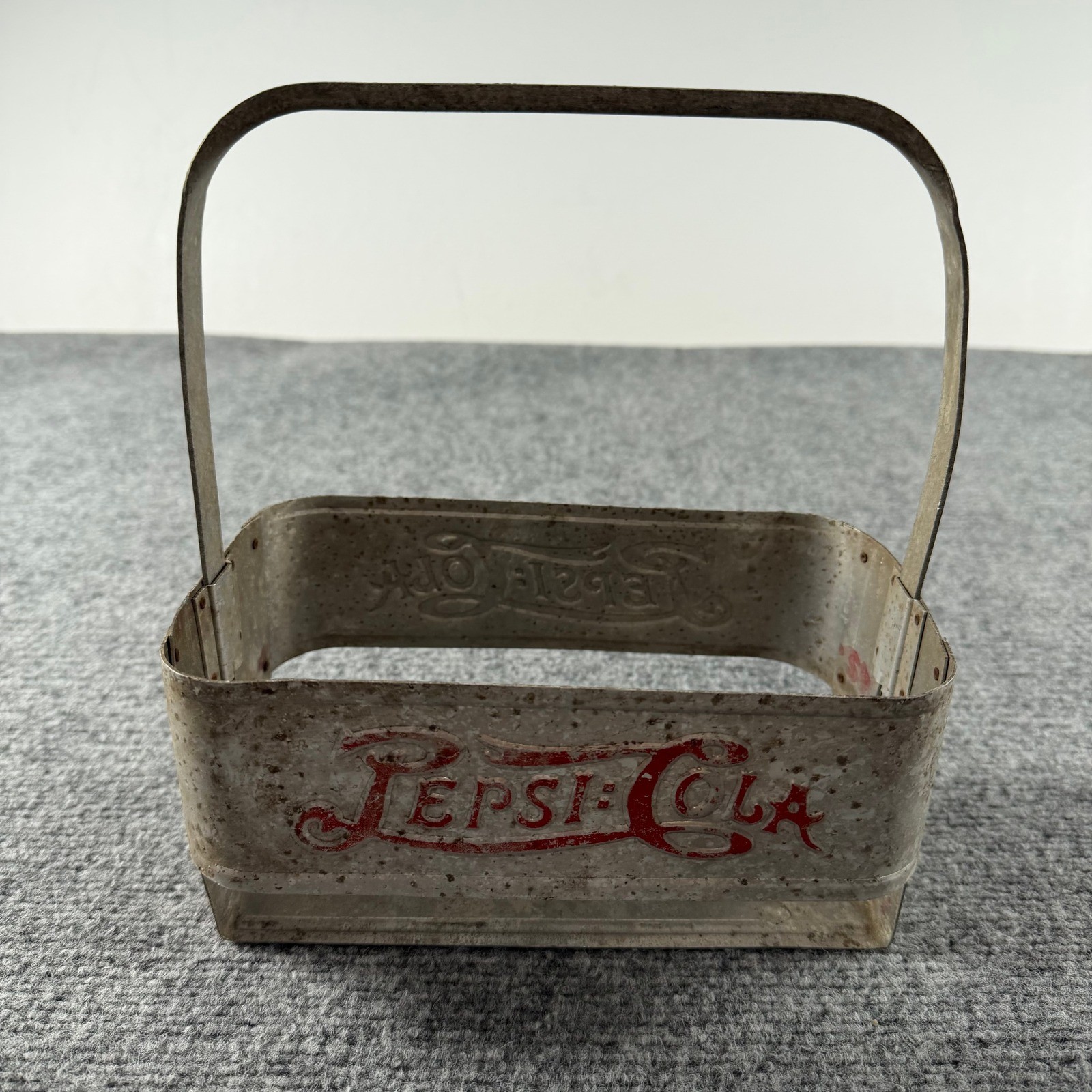 Vintage Pepsi Cola Bottle Carrier Silver Metal Vintage 6 Pack Caddy Soda Decor Vintage Pepsi Cola Bottle Carrier Silver Metal Vintage 6 Pack Caddy Soda Decor