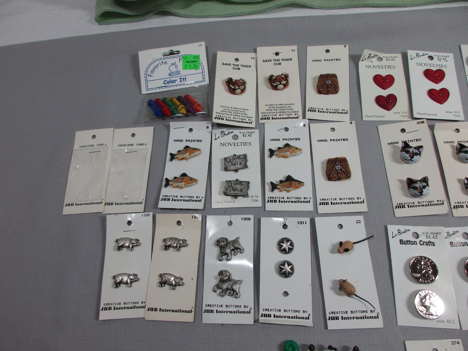 Buttons on original cards, novelty, baby, shirt, dress Buttons on original cards, novelty, baby, shirt, dress