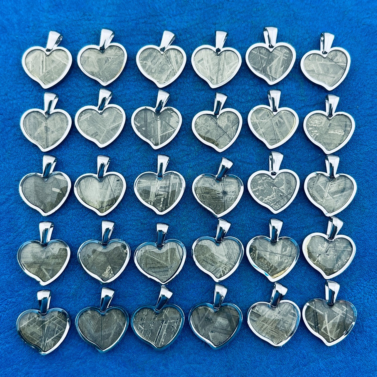 30PCS Muonionalusta iron meteorite heart shape pendant  SIZE:16*14mm   LY979
