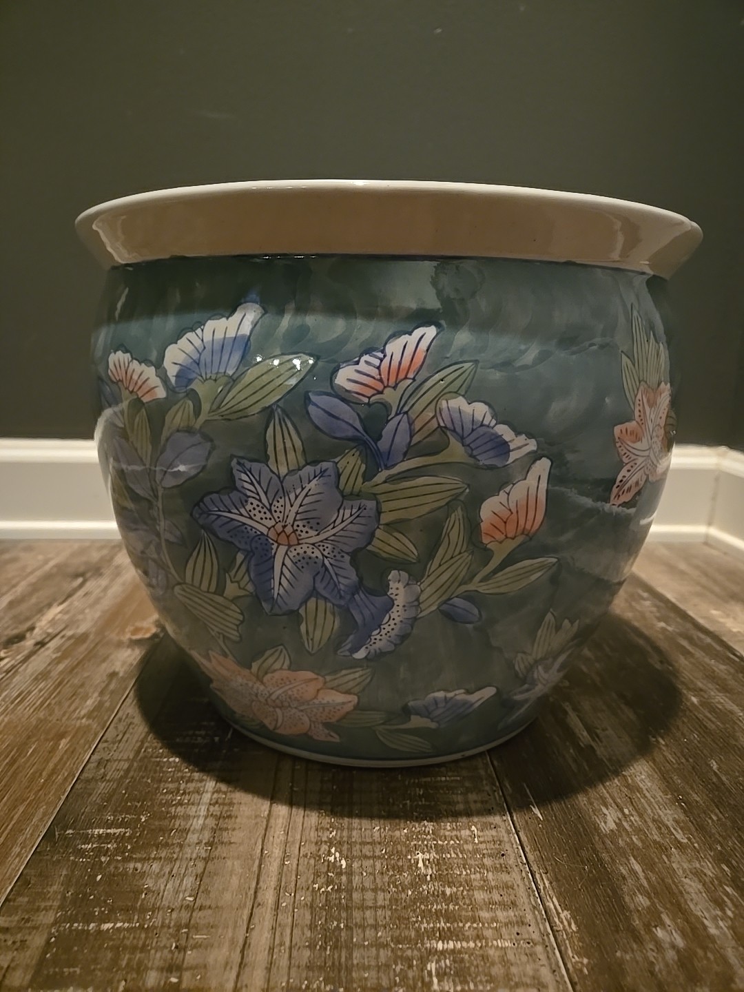 12 Inch vintage chinoiserie porcelain fishbowl planter hand painted Jardinière 12 Inch vintage chinoiserie porcelain fishbowl planter hand painted Jardinière