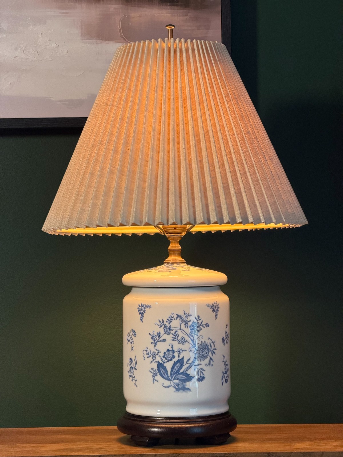 Vintage Wildwood Blue White Porcelain Table Lamp Wood Base Leviton USA 1970s Vintage Wildwood Blue White Porcelain Table Lamp Wood Base Leviton USA 1970s