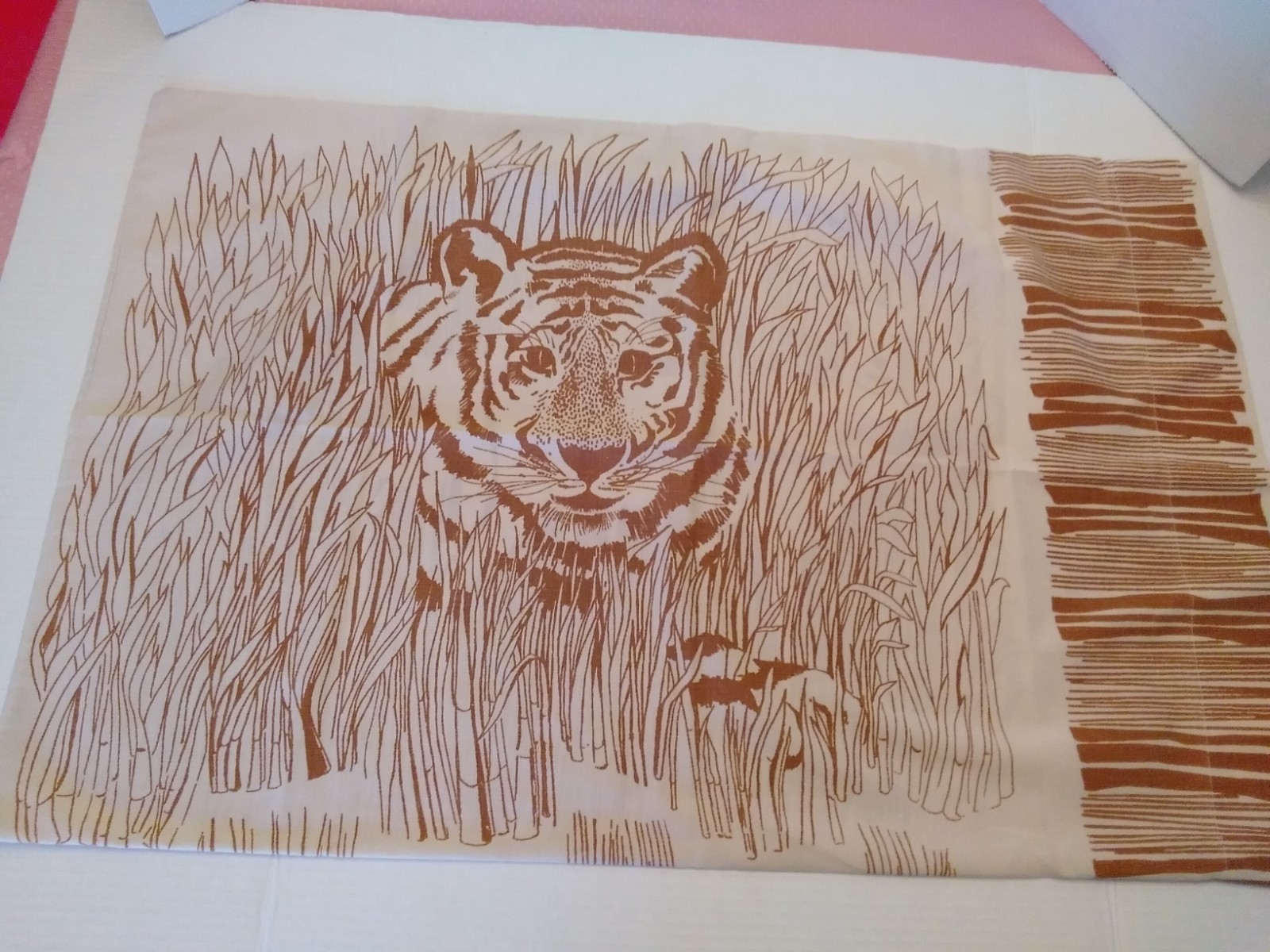 Vintage 1 Pillowcase Standard Percale Tiger Animals Cannon Monticello USA