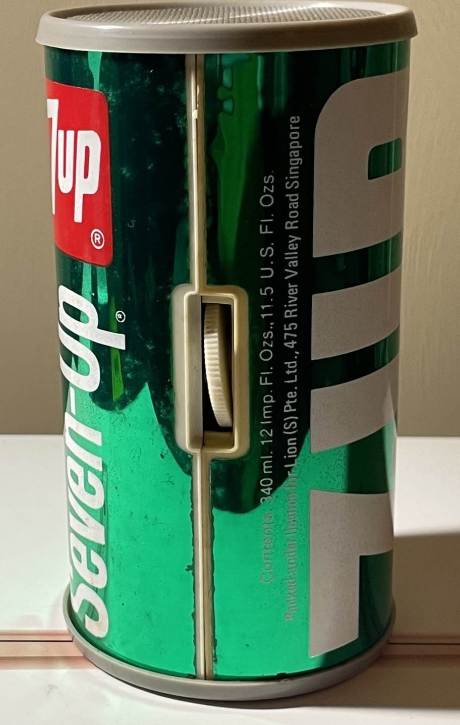 Rare Vintage 1970s 7-Up promo Soda Can Transistor Radio (Singapore) NEW