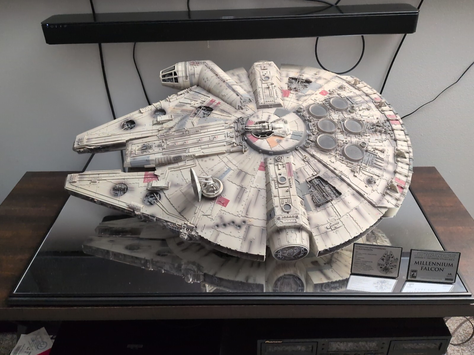 Star Wars ESB Master Replica Millennium Falcon L.E. #1309/1500 GORGEOUS & MINT