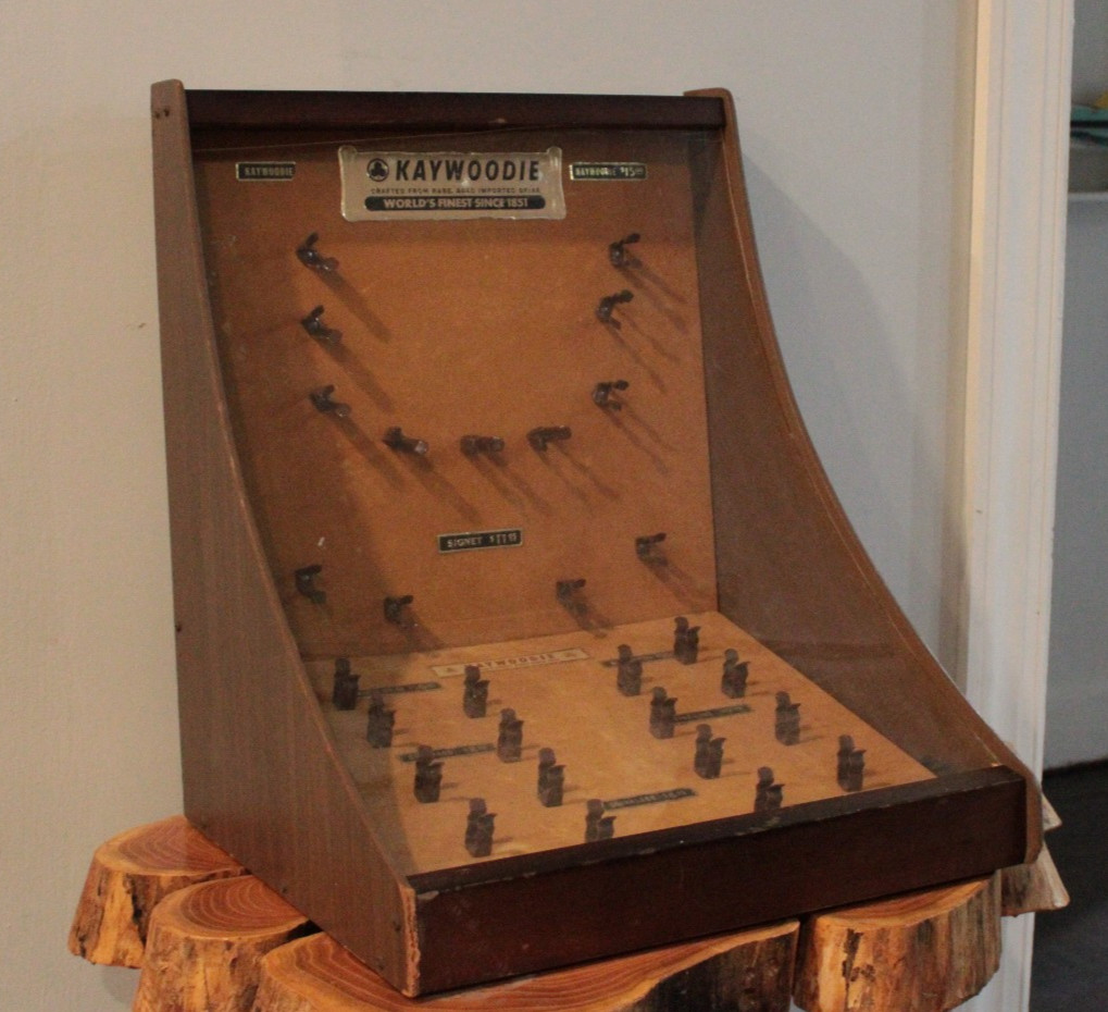 1970s Scarce Antique Kaywoodie Tobacco Pipe Advertising Store Display Cabinet