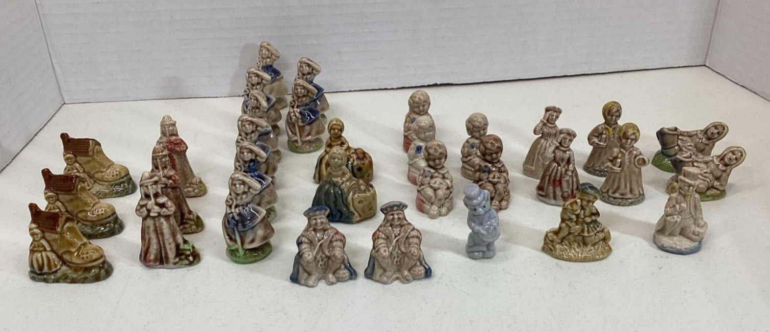 Vintage Wade Whimsie Nursery Rhyme Figurines Lot Of 32 w/Duplications England