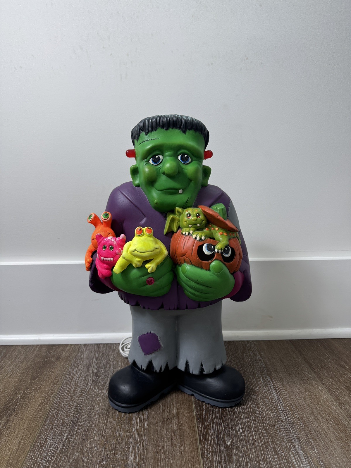 Vintage Halloween 17.25” Frankenstein Ceramic Figure Plays Song & Lights Up