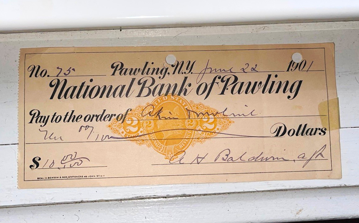 1901 NATL Bank of Pawling, NY Bank Checks - 1898 War Rev Stamps .