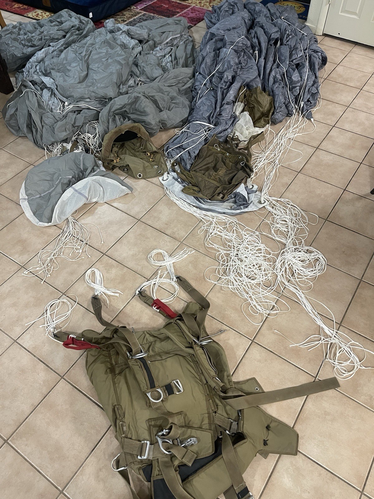 RA-1 Parachute System Components- Container, Main/Reserve Chutes NO MAIN RISERS