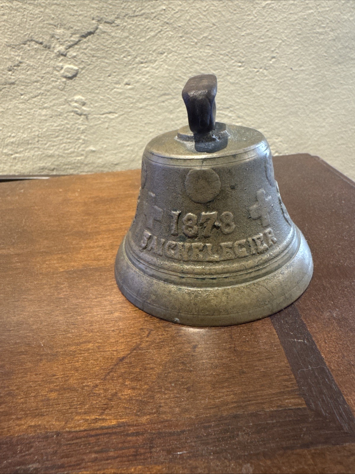 1878 Saignelégier Chiantel Fondeur Foundry Bronze Cow Bell H 3” x D 3.25” 1878 Saignelégier Chiantel Fondeur Foundry Bronze Cow Bell H 3” x D 3.25”