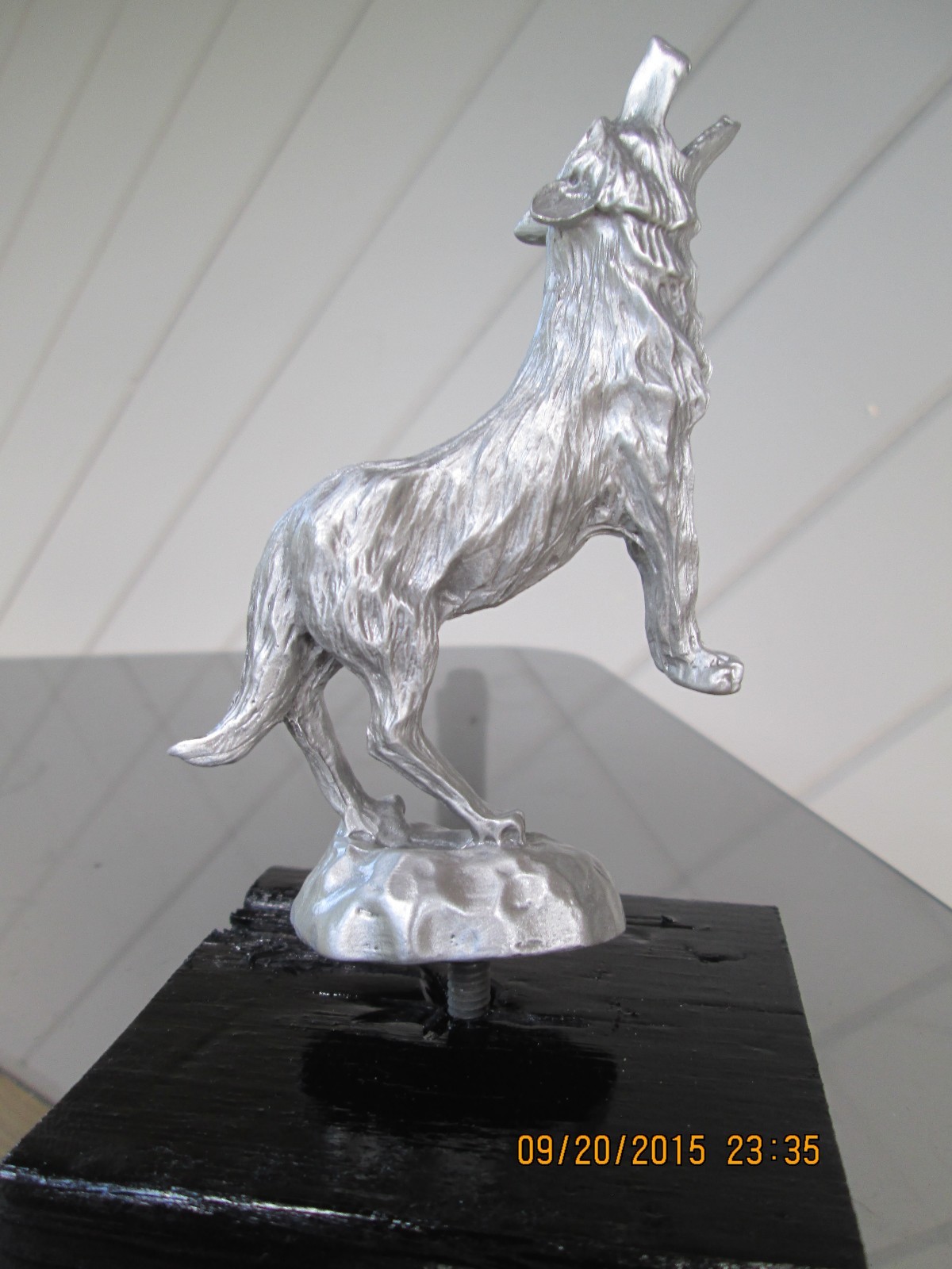 rare wolf howling coyote yellowstone ratrod hotrod car hood ornament 