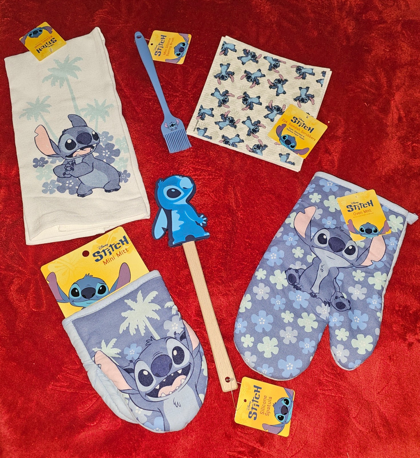 6 Piece Disney Stitch Kitchen Gift Set w/ Towel Mitts Spatula Baster Scrubber