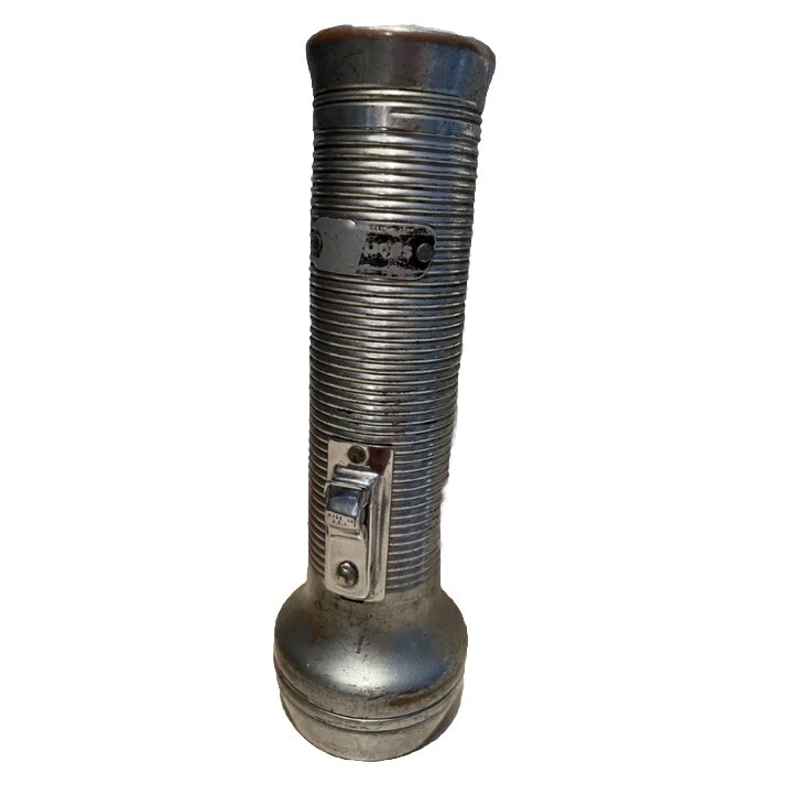 Ray-O-Vac Sportsman Flashlight Chrome Ribbed 6 inch Vintage 1960’s