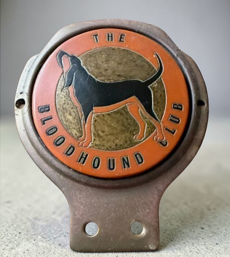 Pre-War RENAMEL London Bloodhound Club Grille Badge License Topper 3-5/8\