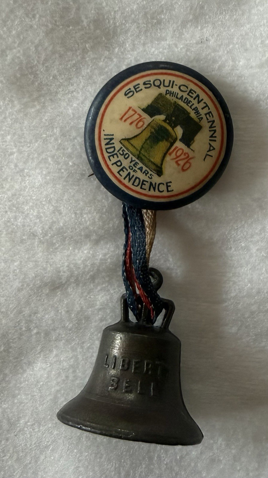 1926 Sesqui-Centennial 150 yr Independence Pinback button w/ metal Liberty bell