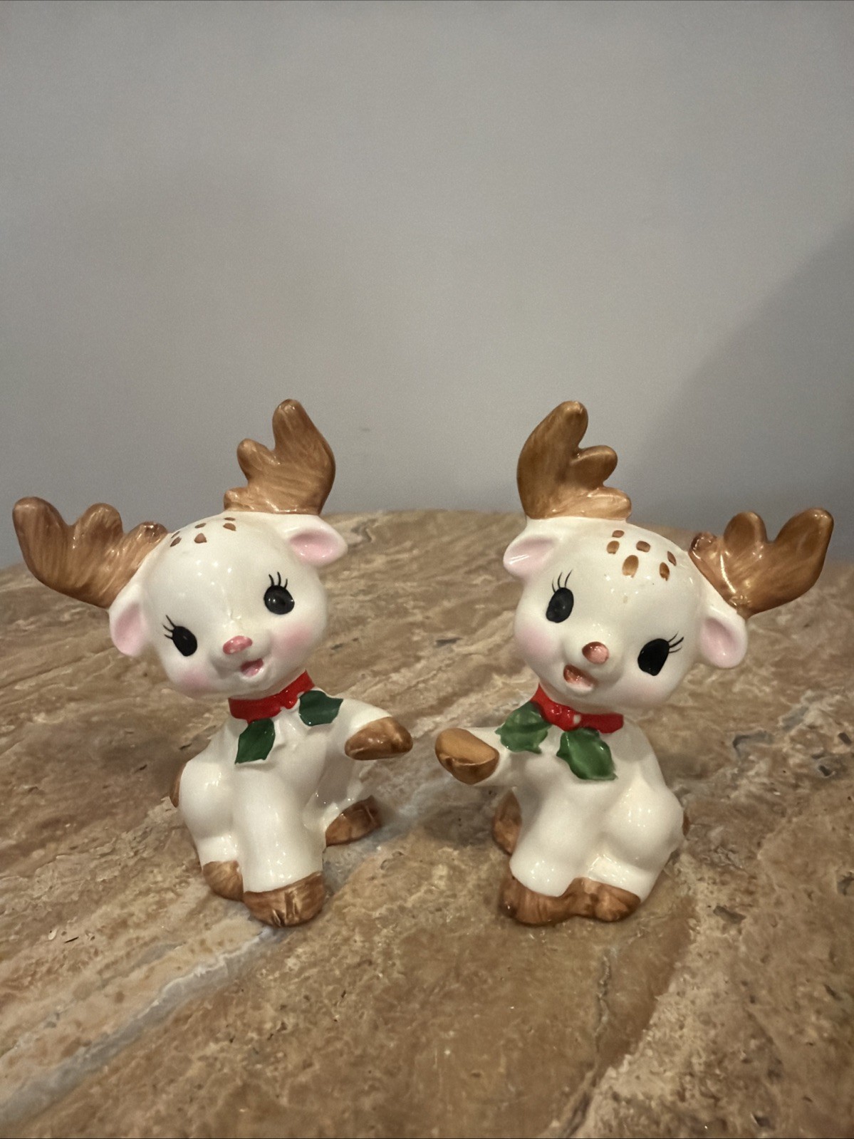 Adorable Vintage Lefton Christmas Reindeer Salt & Pepper Shakers #1669 Japan Adorable Vintage Lefton Christmas Reindeer Salt & Pepper Shakers #1669 Japan