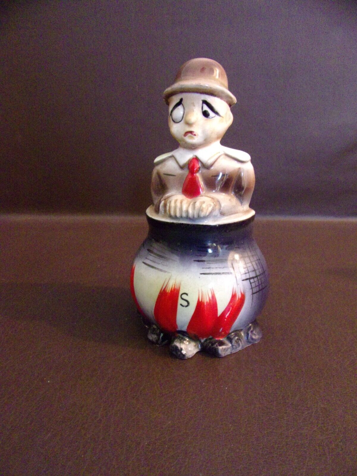 Vintage Novelty Salt Shaker Man Captured In Cannibal Pot (Imperfect)
