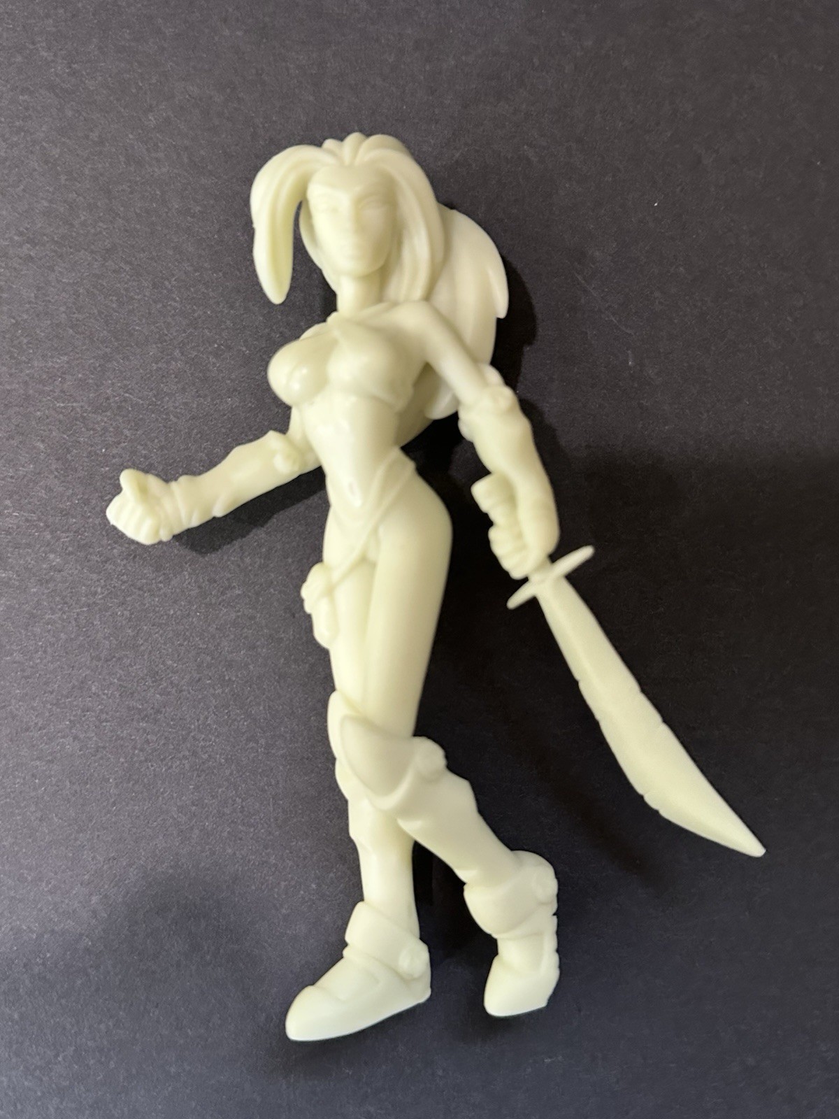 Rare 1997 Skybolt Toyz Creed Mai-Ling Glow 5