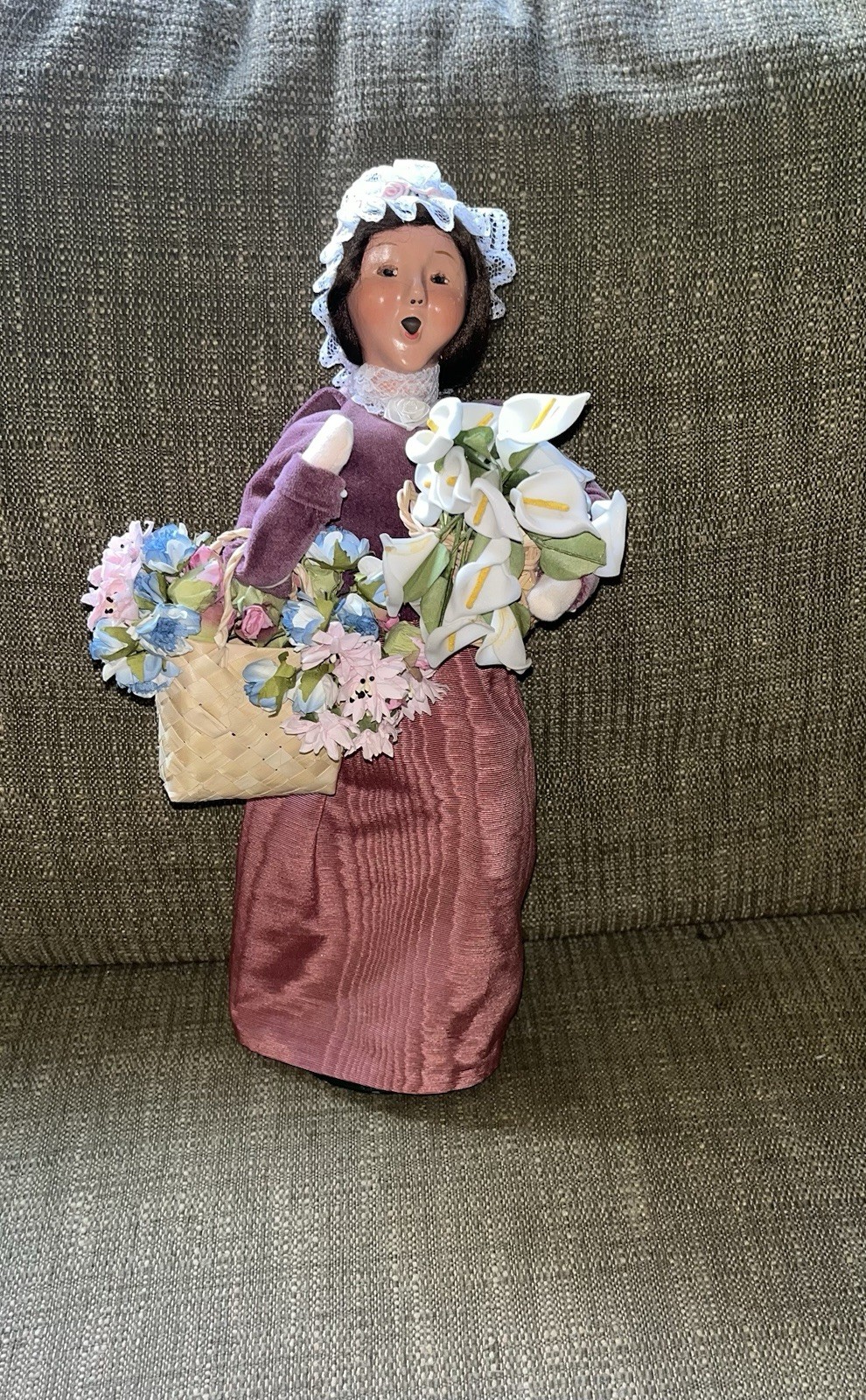 Byers Choice Spring Woman with Flowers 2016