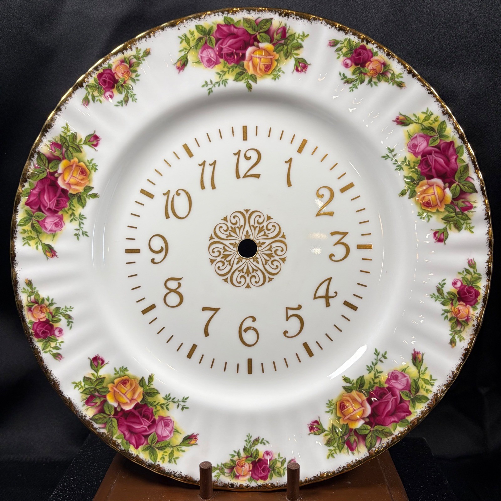 Royal Albert Old Country Roses Clock Face Plate Bone China 1962 England 10.5in