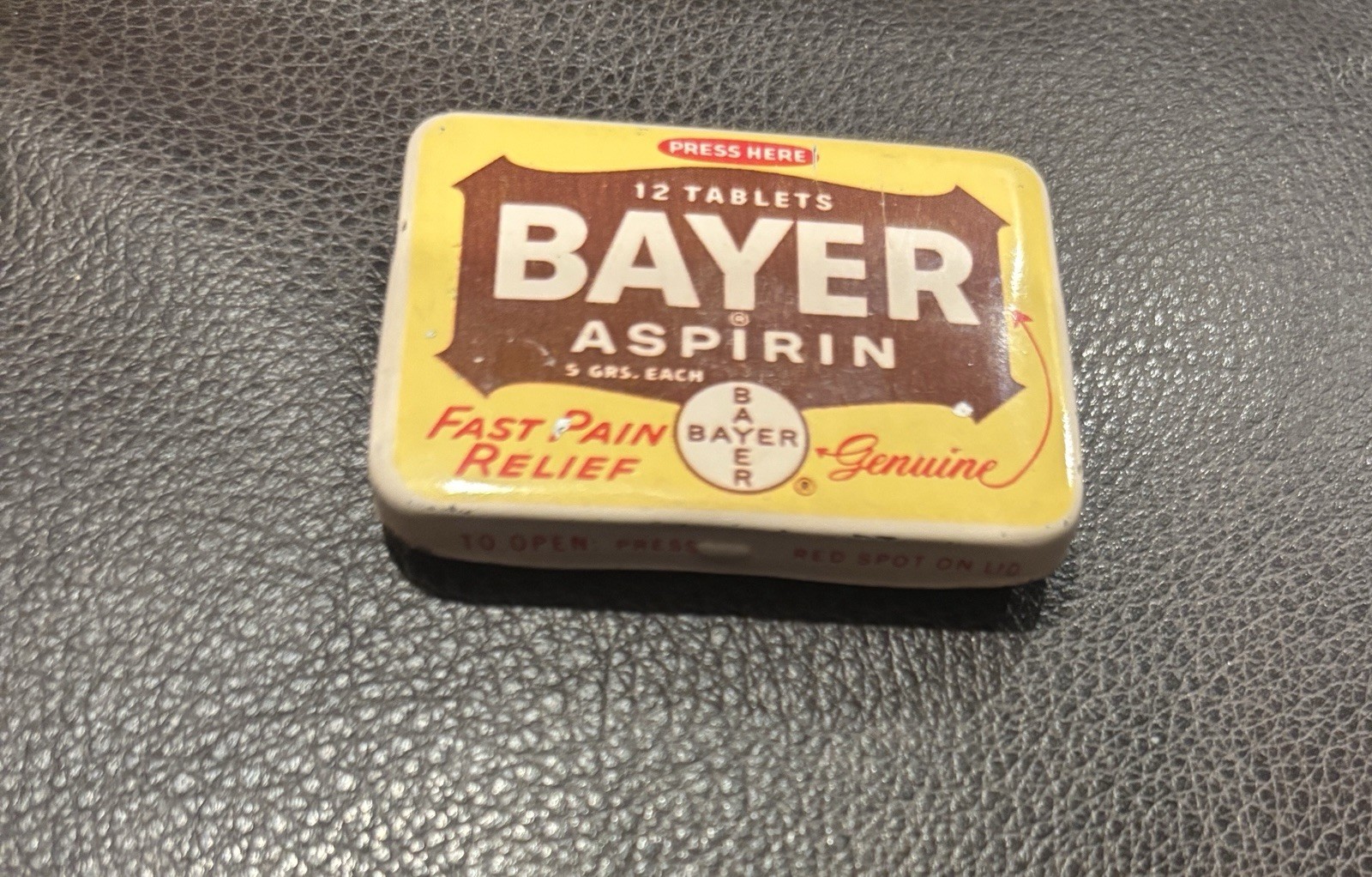 Vintage Bayer Asprin Metal Tin Pocket Sized Genuine Metal Pills Storage Vintage Bayer Asprin Metal Tin Pocket Sized Genuine Metal Pills Storage
