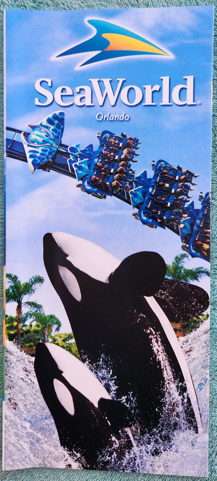 2010 SeaWorld Orlando 24 Page Souvenir Guidebook - Shamu, Manta Coaster