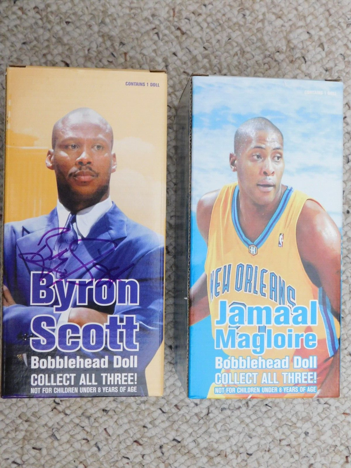 BYRON SCOTT & JAMAAL MAGLIORE 04/05 NEW ORL HORNETS BOBBLES + P.J. BROWN 03/04