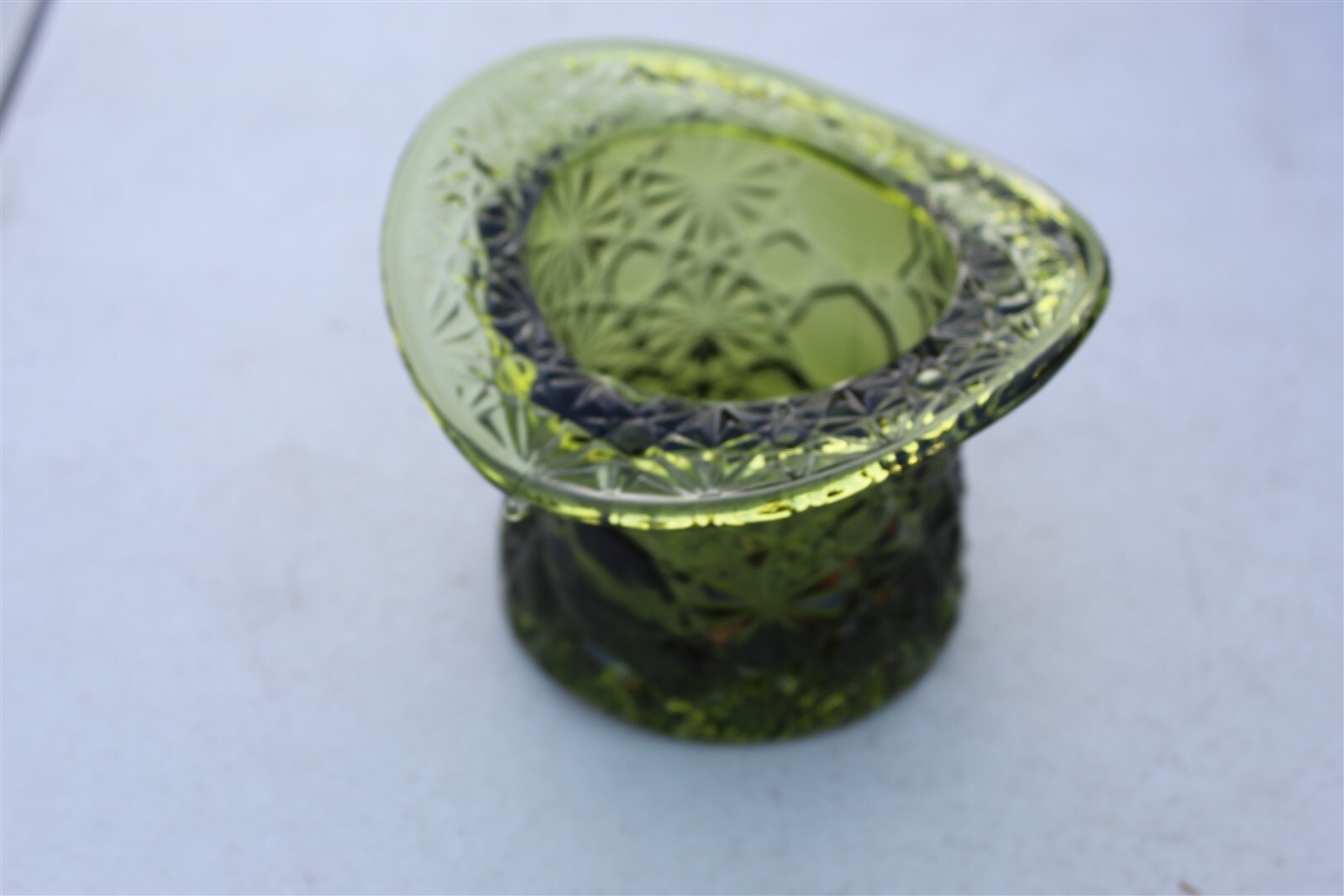 FENTON GLASS TOP HAT TOOTHPICK 3 1/4 \