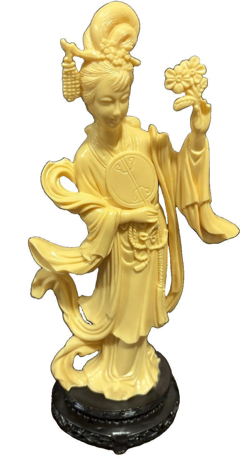 Vintage Mid Century Chinese Court Lady Figurine Statue Ivory Tone Resin 10