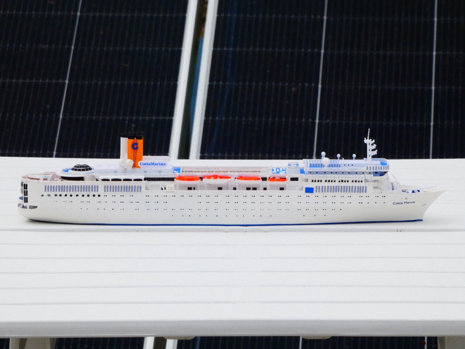 Rare Costa Crociere' Costa Marina Cruise Ship Model 1:420