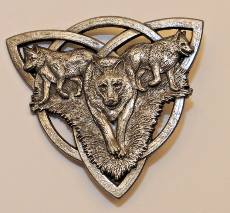 Anne Stokes Wolf Trio Artwork Pin Metal Badge Fantasy Sculpted