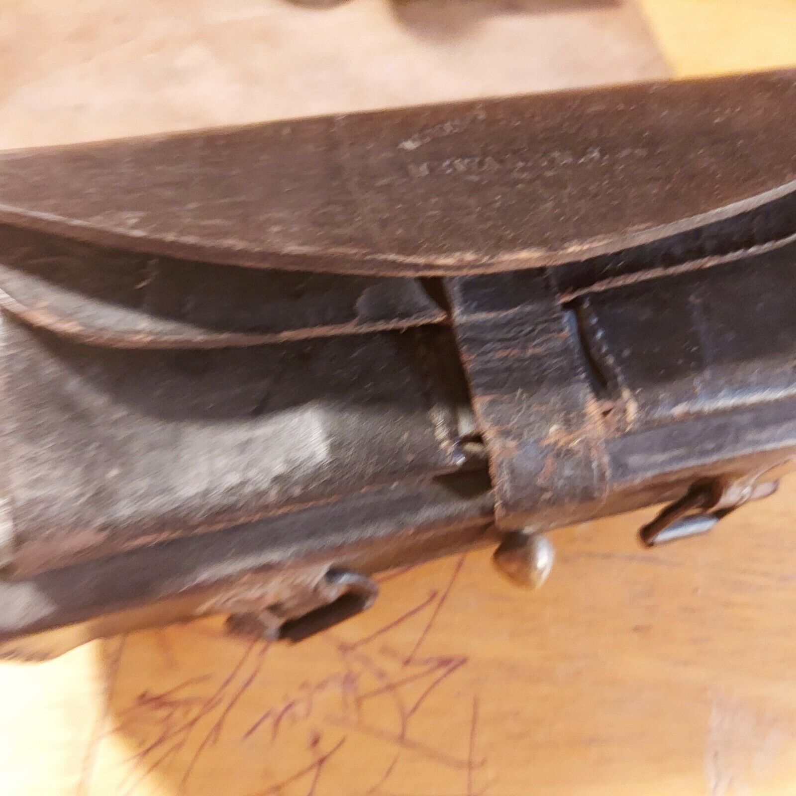 Civil War era leather outer case w/wooden inner cartridge/shell holder. 20round