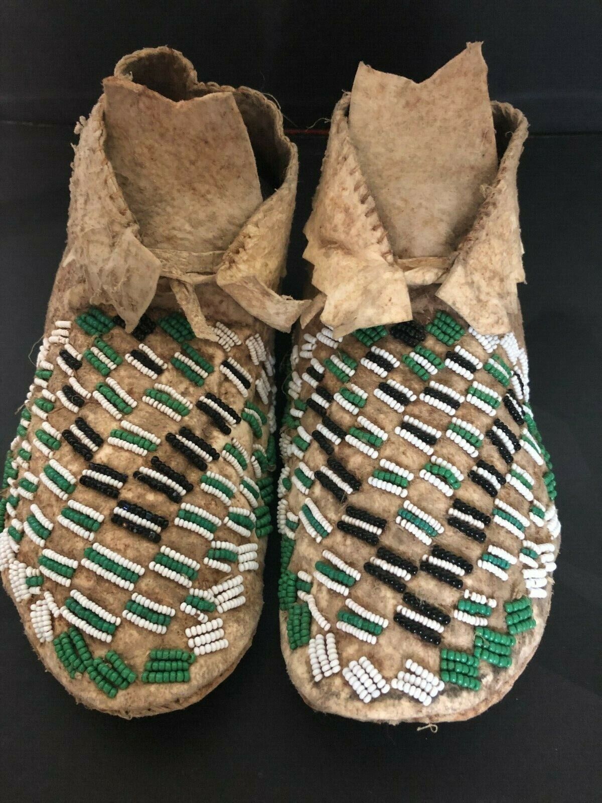Native American Indian Beaded Childs Moccasins Plains19th century 