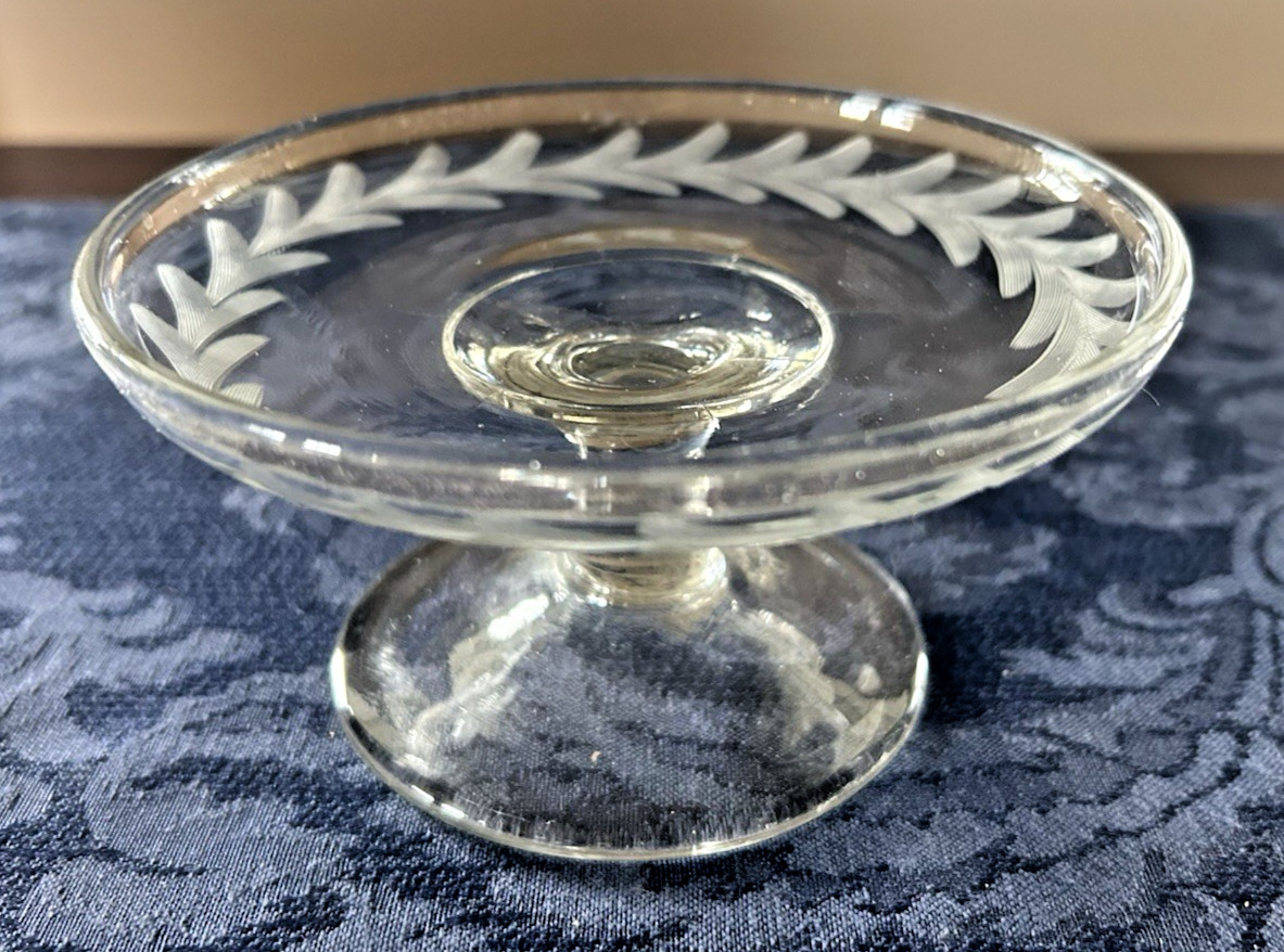 Antique Clear Etched Crystal Glass Leaf Design Pedestal Compote 3\