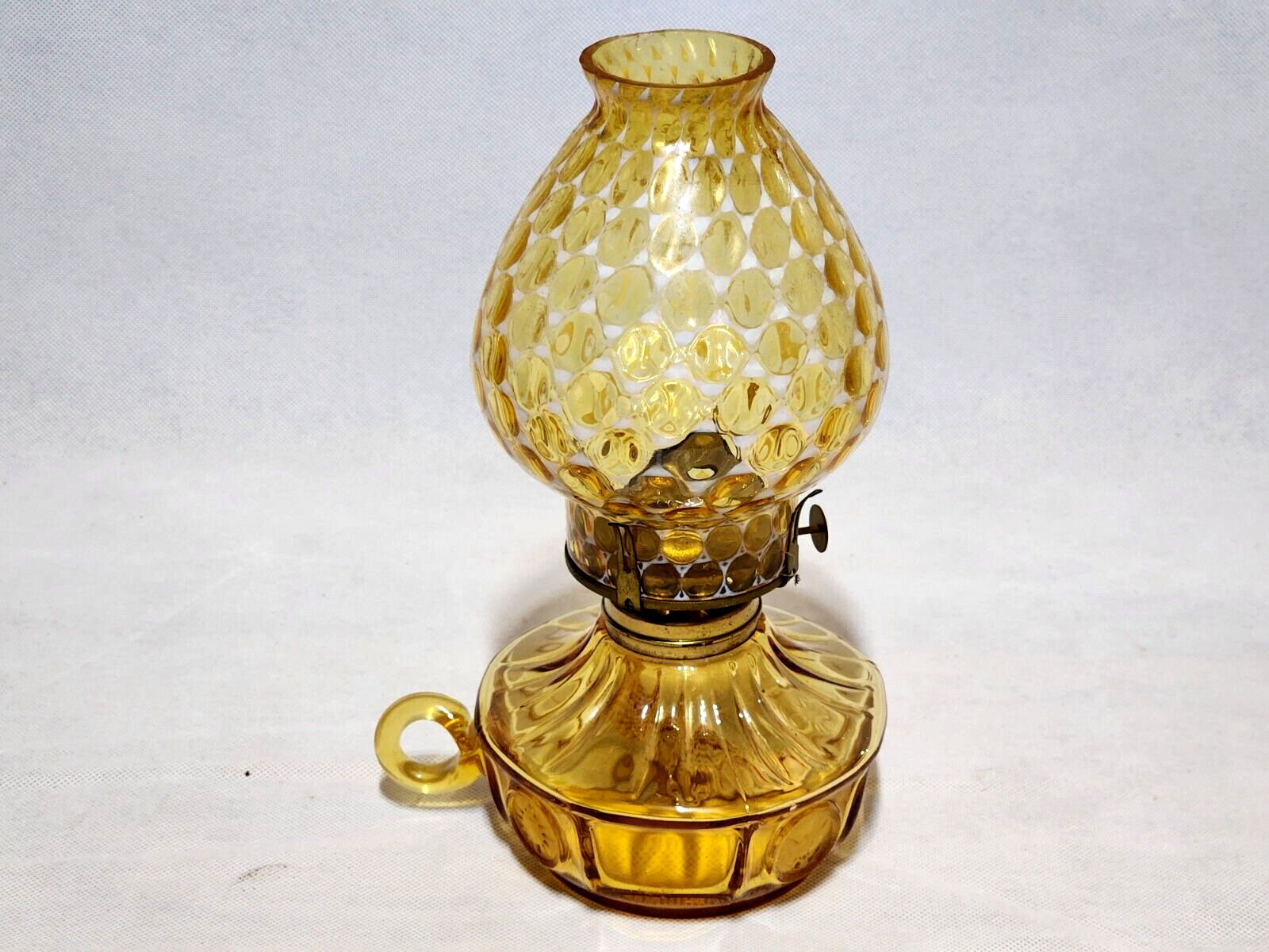 Vintage FOSTORIA Coin Glass Amber Oil COURTING LAMP With Globe And Good Wick
