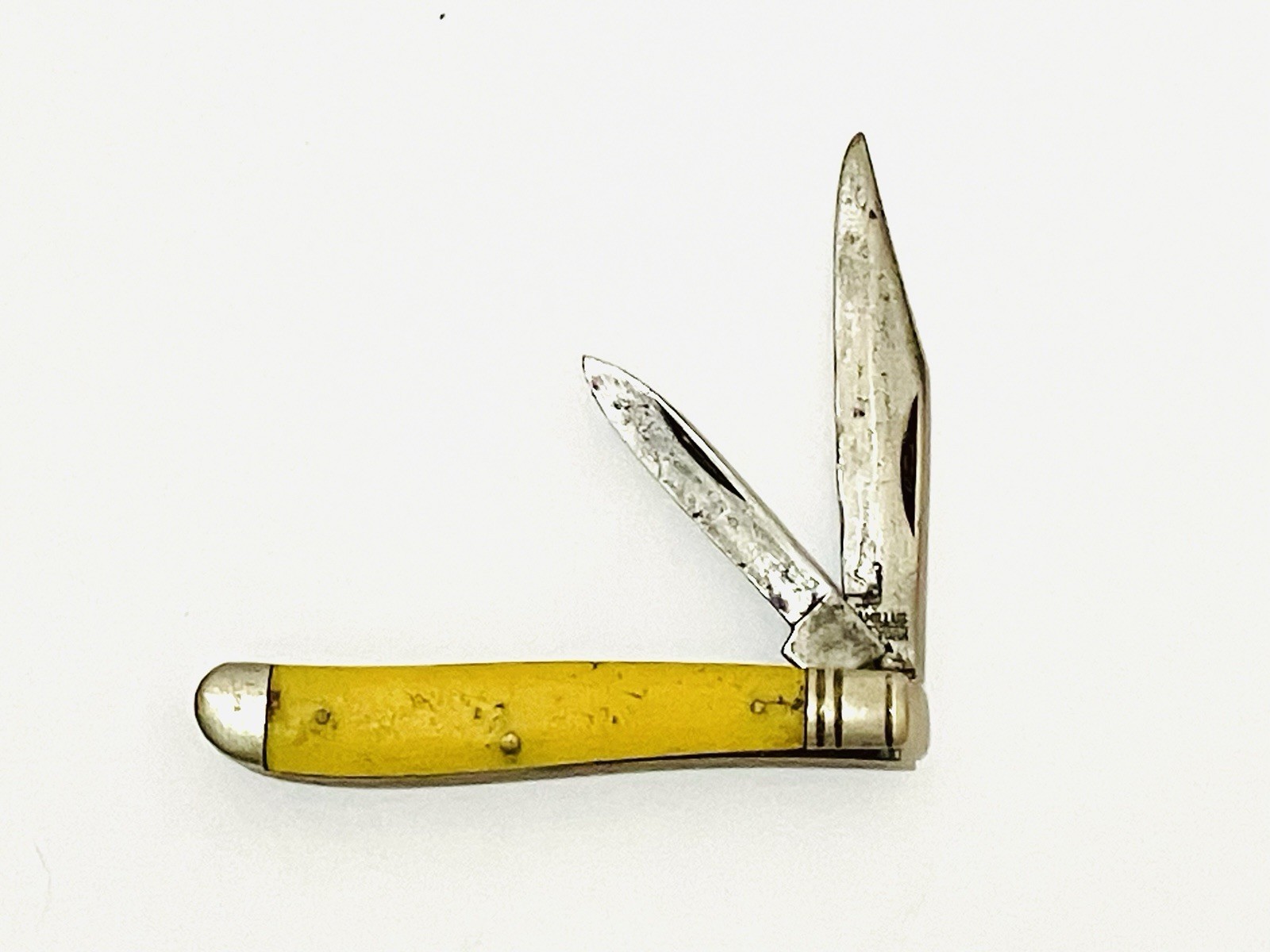 Vintage Camillus #22 Yellow 2 Blade Pocketknife New York USA
