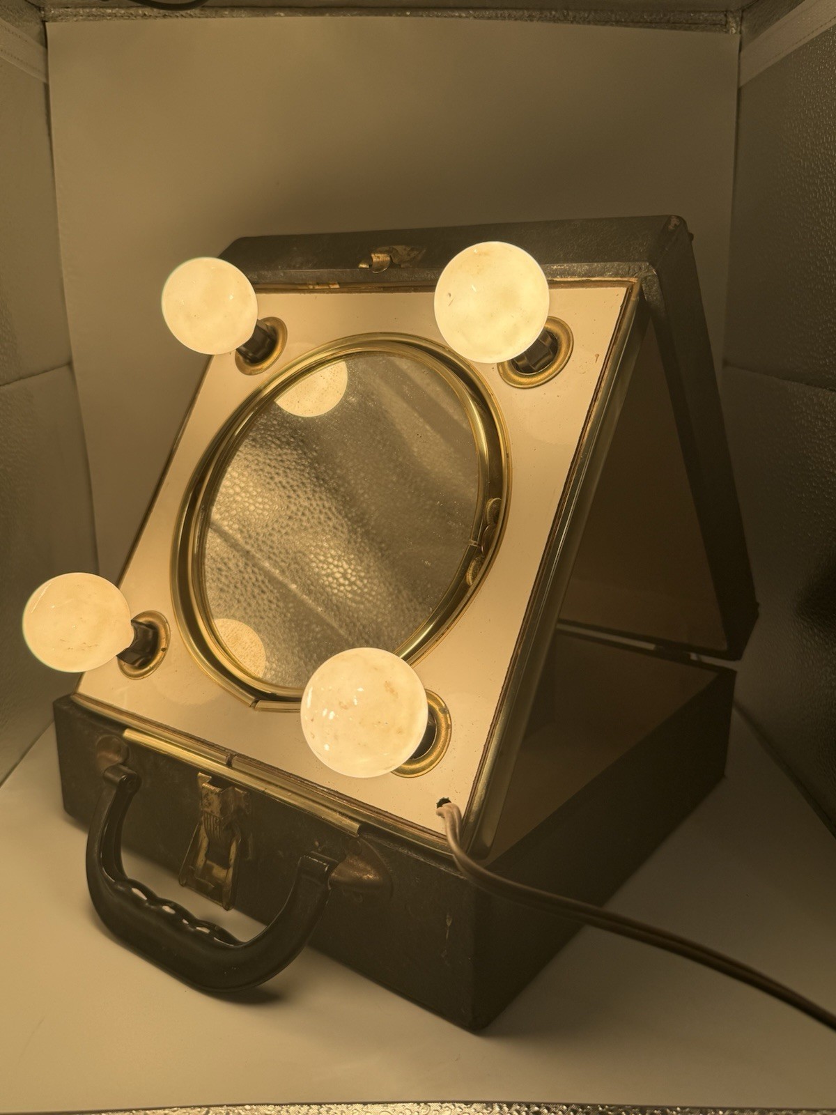 Vintage 1960s 70s Portable Lighted Makeup Vanity Mirror 4 Bulb Travel Case WORKS