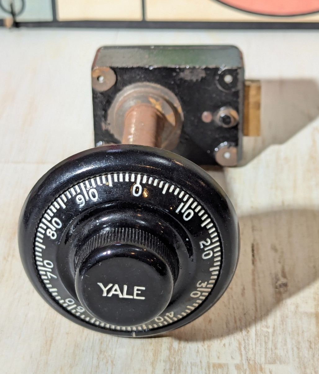 Antique Vintage Yale Safe Combination Lock Black and White 0-100