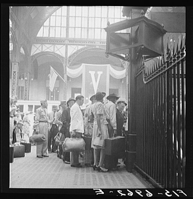 Photo:Untitled photo, New York. Pennsylvania railroad station, : New York