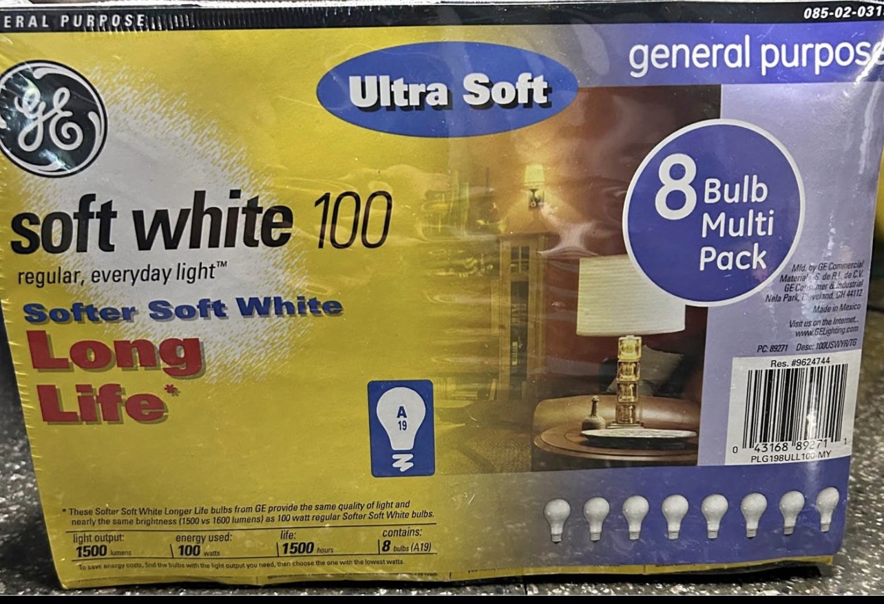GE 100 Watt Soft White Light Bulbs (8 Bulbs Total) In Original Boxes vintage  GE 100 Watt Soft White Light Bulbs (8 Bulbs Total) In Original Boxes vintage 