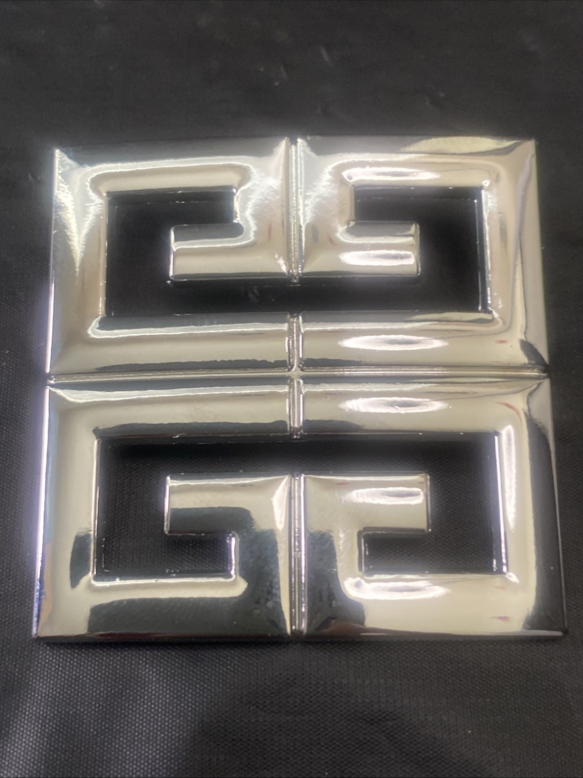 Gevenchy Luxurious Elegant Design Brooch Pin Gevenchy Luxurious Elegant Design Brooch Pin