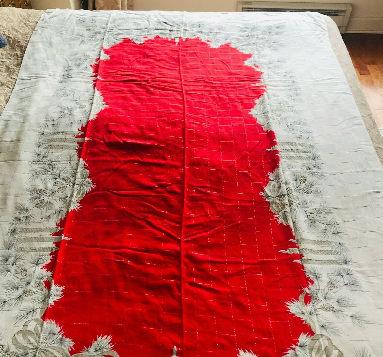 Vintage Vibrant 1960s Christmas Tablecloth 79\