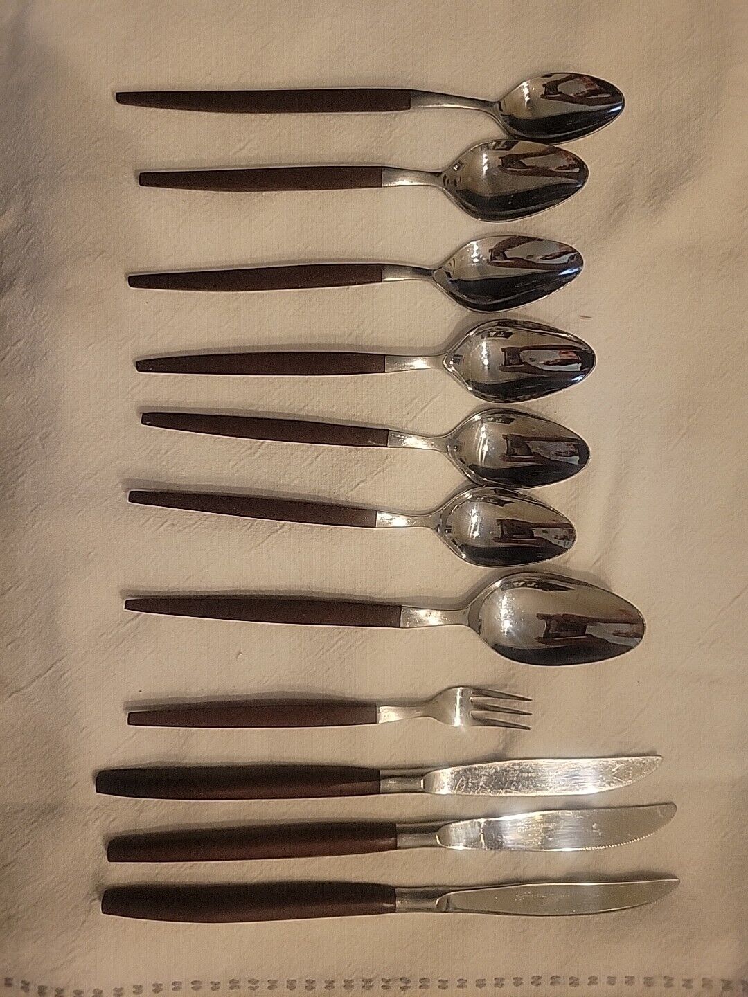 11 pc VTG MCM EKCO Eterna Canoe Muffin Flatware Wood Handles Spoons Forks Knive