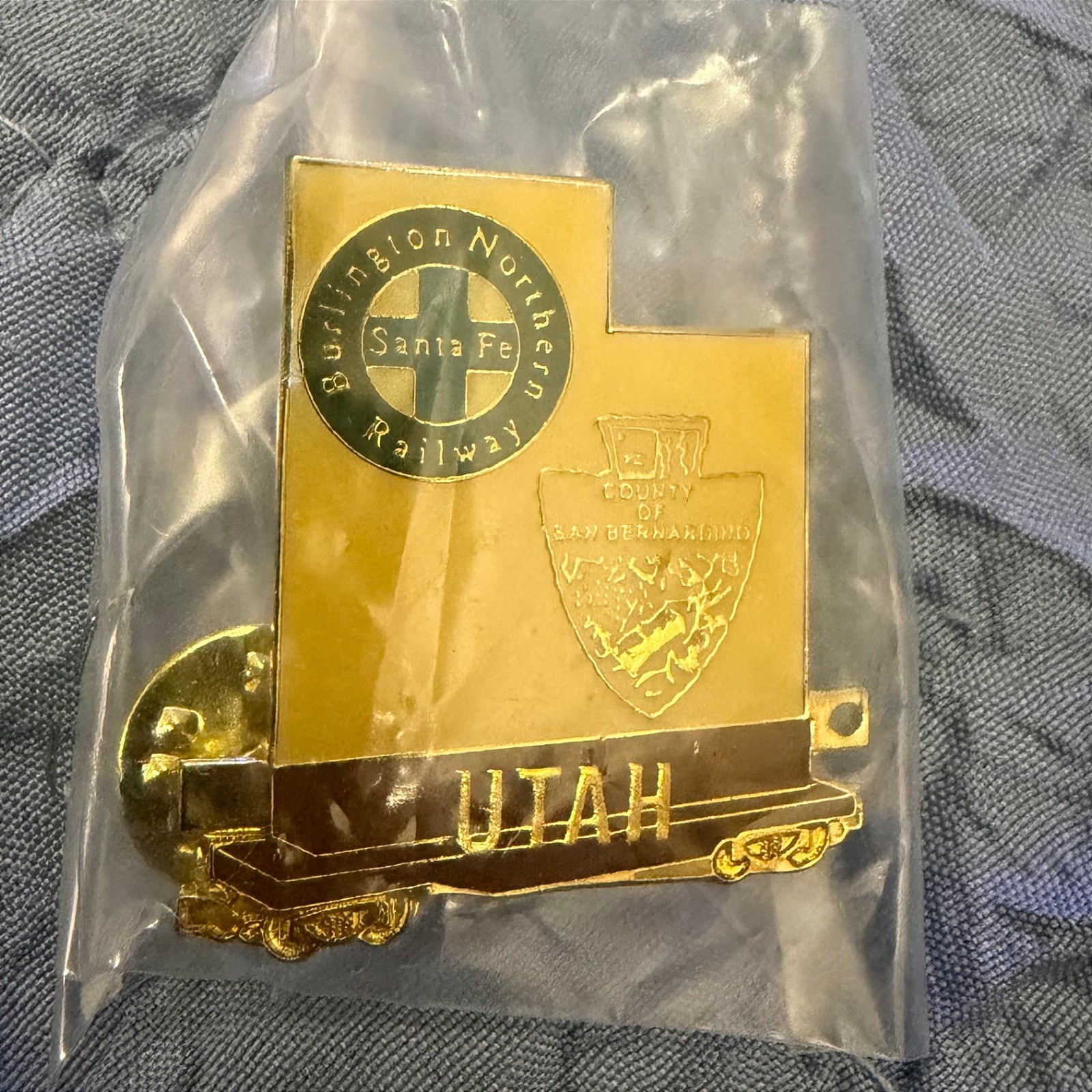 BNSF Railway Burlington Northern Santa Fe Utah San Bernardino County Lapel Pin