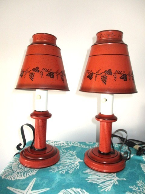 Mint New Old Stock Vintage Pair Red & Black Tole Metal Table Lamps