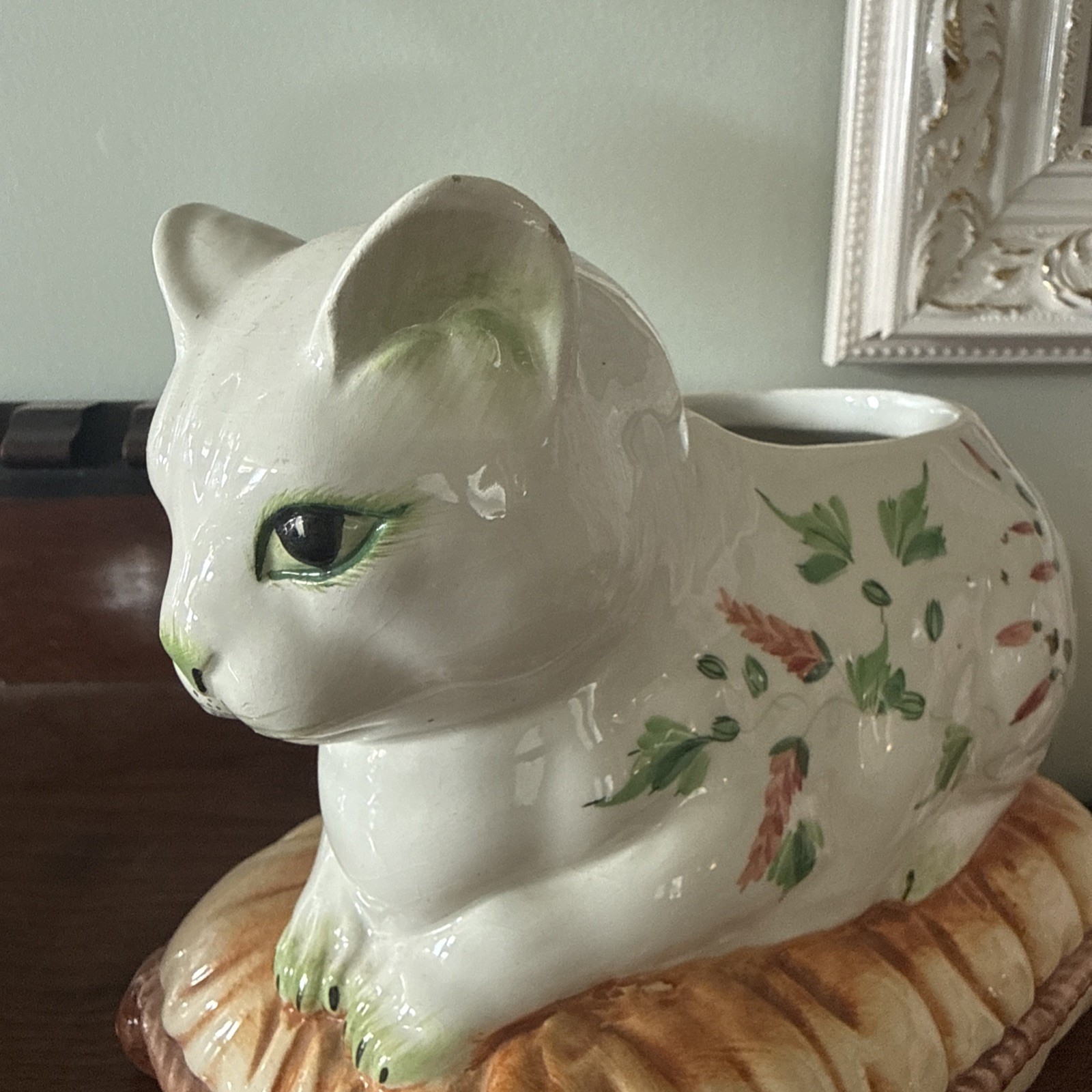 Rare VINTAGE Nora Fenton White Cat Porcelain Planter W/ Decorative Design 6”x7” 