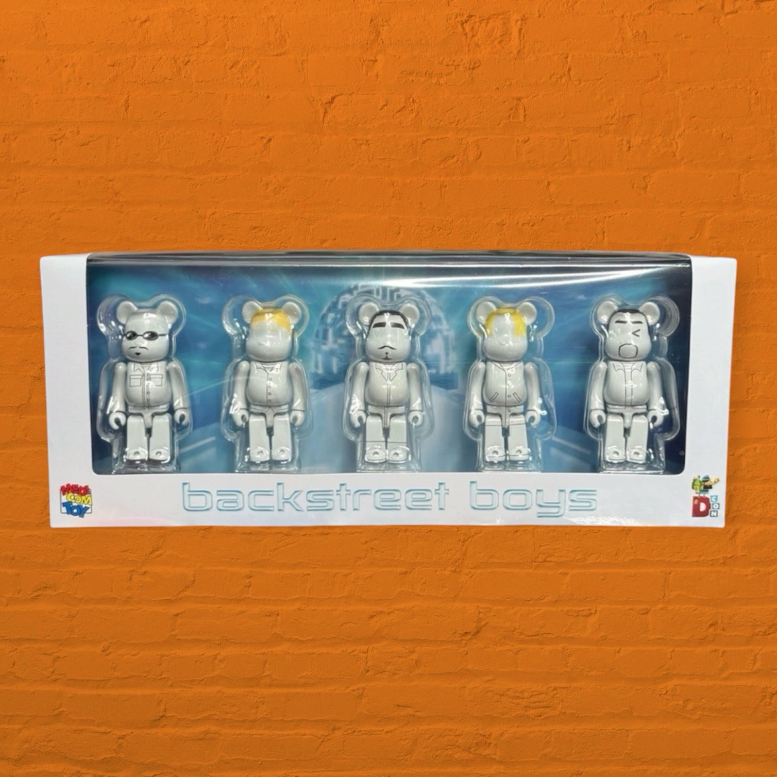 Medicom BE@RBRICK Millenium Backstreet Boys 5 Pack 2025 DCon Exclusive Bearbrick Medicom BE@RBRICK Millenium Backstreet Boys 5 Pack 2025 DCon Exclusive Bearbrick