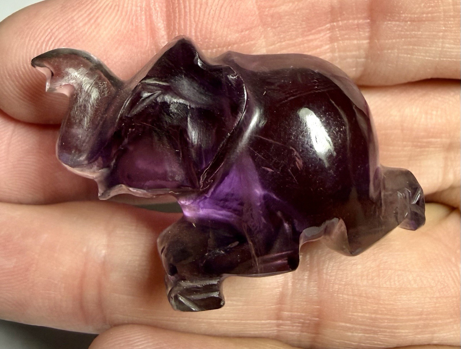 Cute Little Elephant Carved From Amethyst 133 Cts.