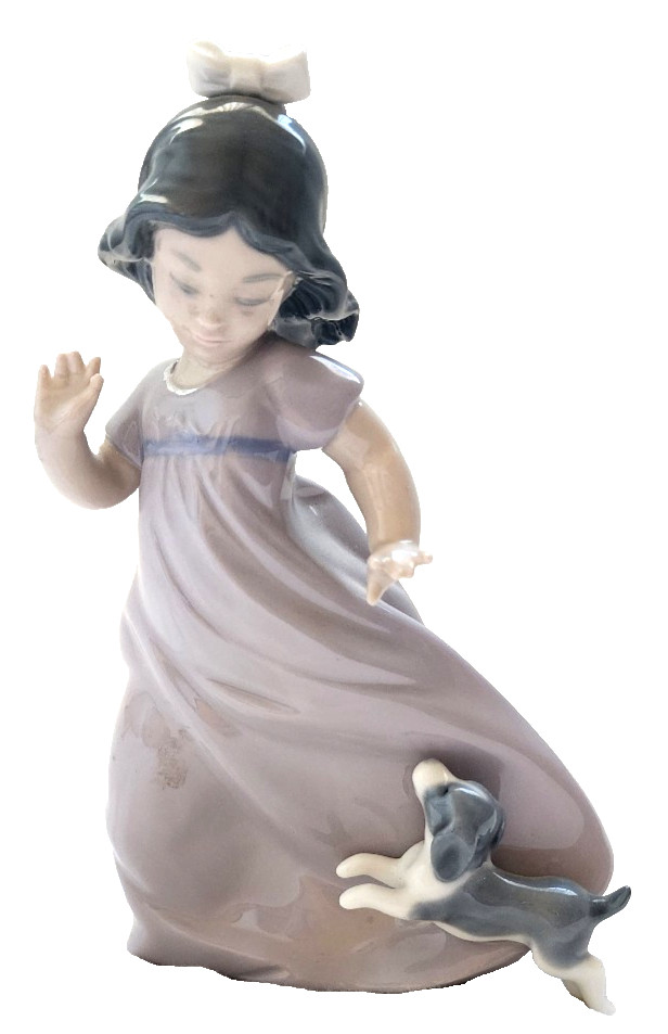 NAO by Lladro 1987 Daisa Girl with Dog NO Box Vintage Retired NAO by Lladro 1987 Daisa Girl with Dog NO Box Vintage Retired